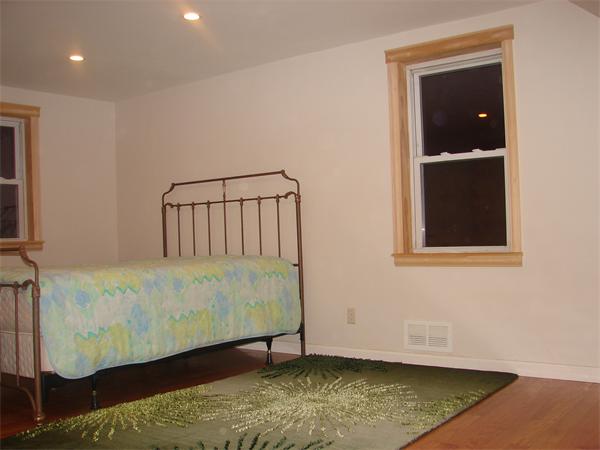 17 Sherwood Road Stoneham, MA 02180 - Photo 5 of 11 Gallery Image 5