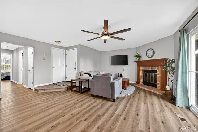 $210,000 | 976 Windstream, St. Peters, MO 63376