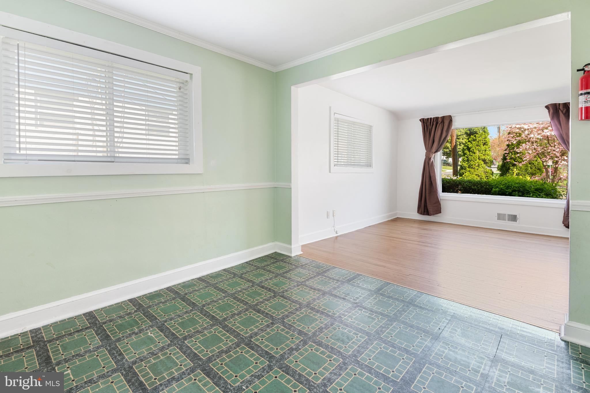 2206 Prichard Road Silver Spring, MD 20902 - Photo 11 of 33 Separate Dining Area