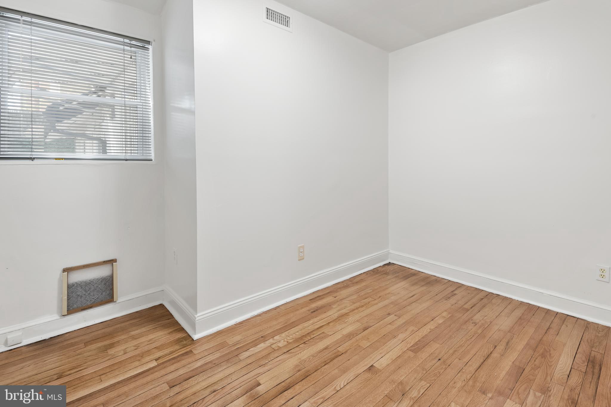 2206 Prichard Road Silver Spring, MD 20902 - Photo 28 of 33 Bedroom 3