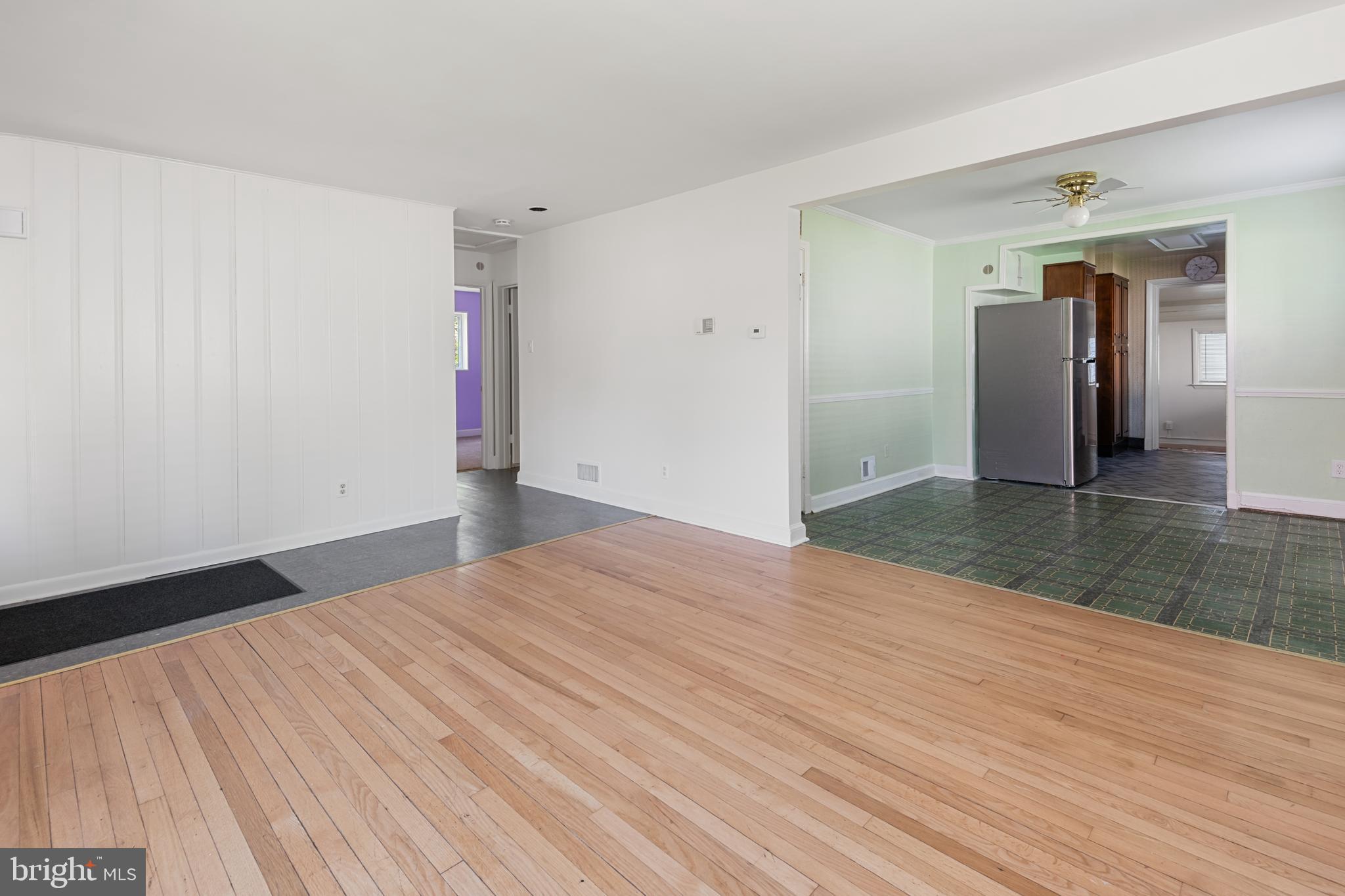 2206 Prichard Road Silver Spring, MD 20902 - Photo 9 of 33 Living room