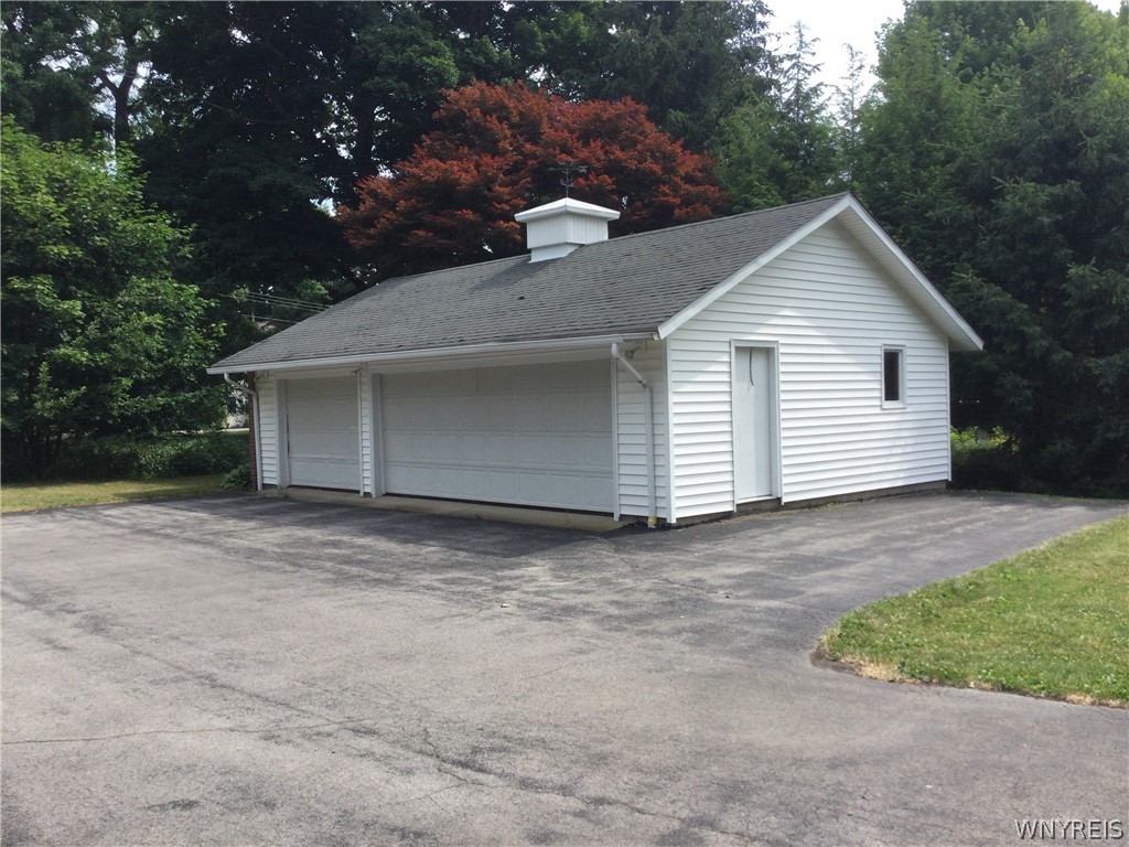 660 Rice Road Elma, NY 14059 - Photo 7 of 50