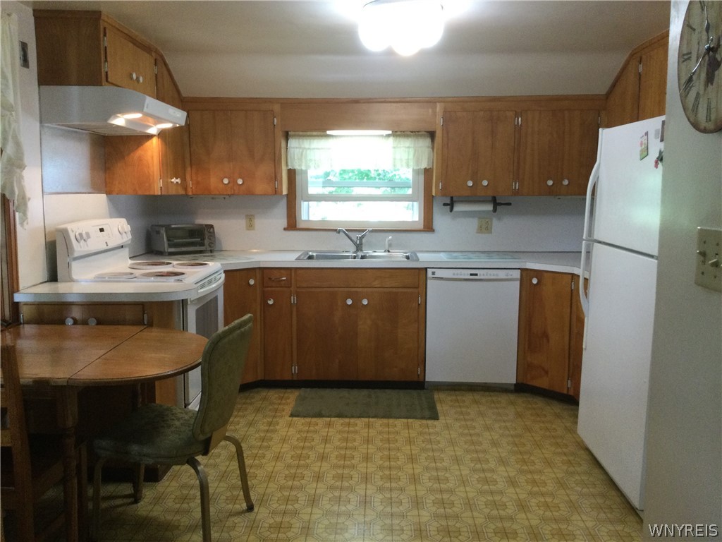 660 Rice Road Elma, NY 14059 - Photo 10 of 50