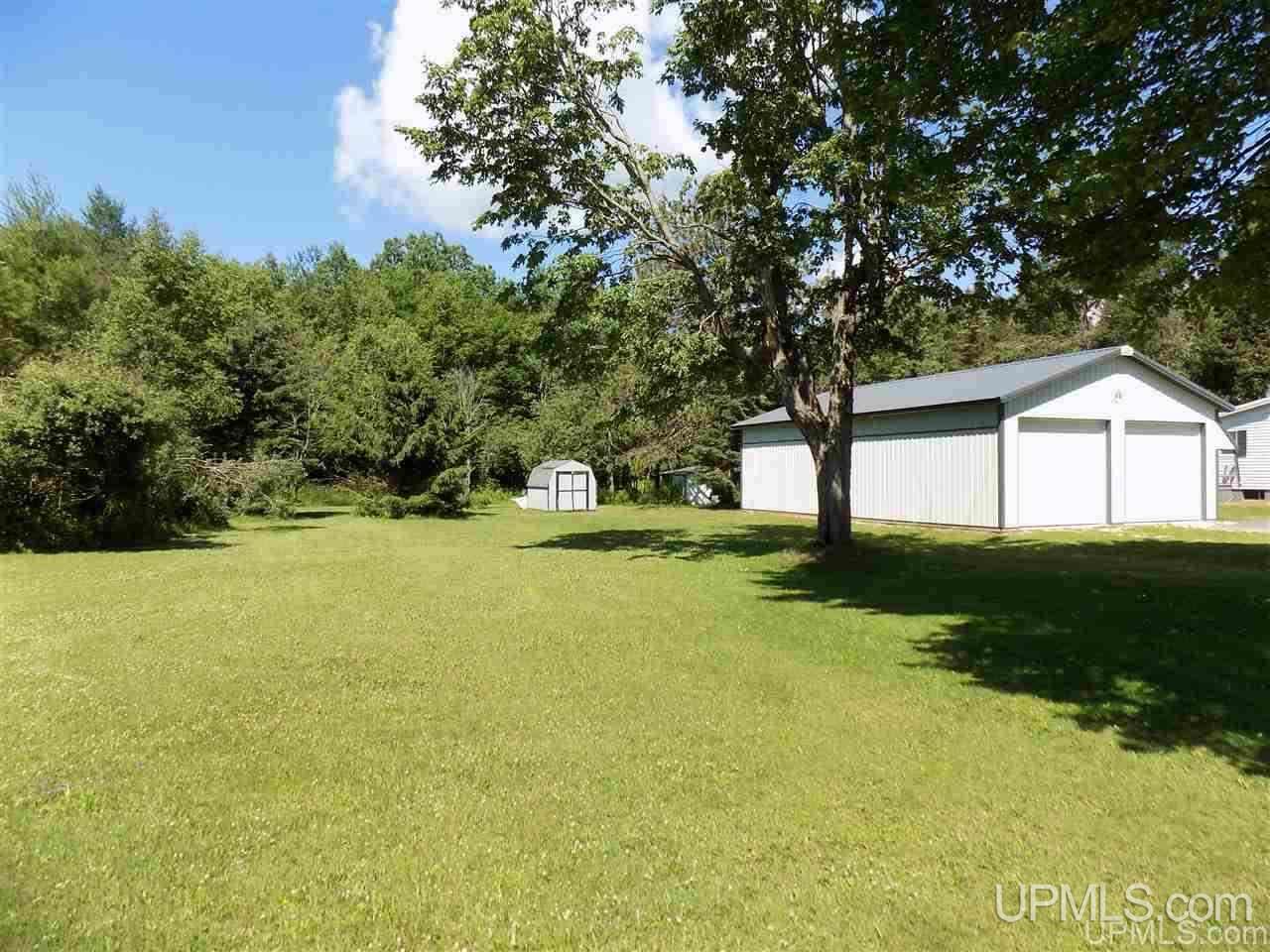 877 N River Road Manistique, MI 49854 - Photo 28 of 43
