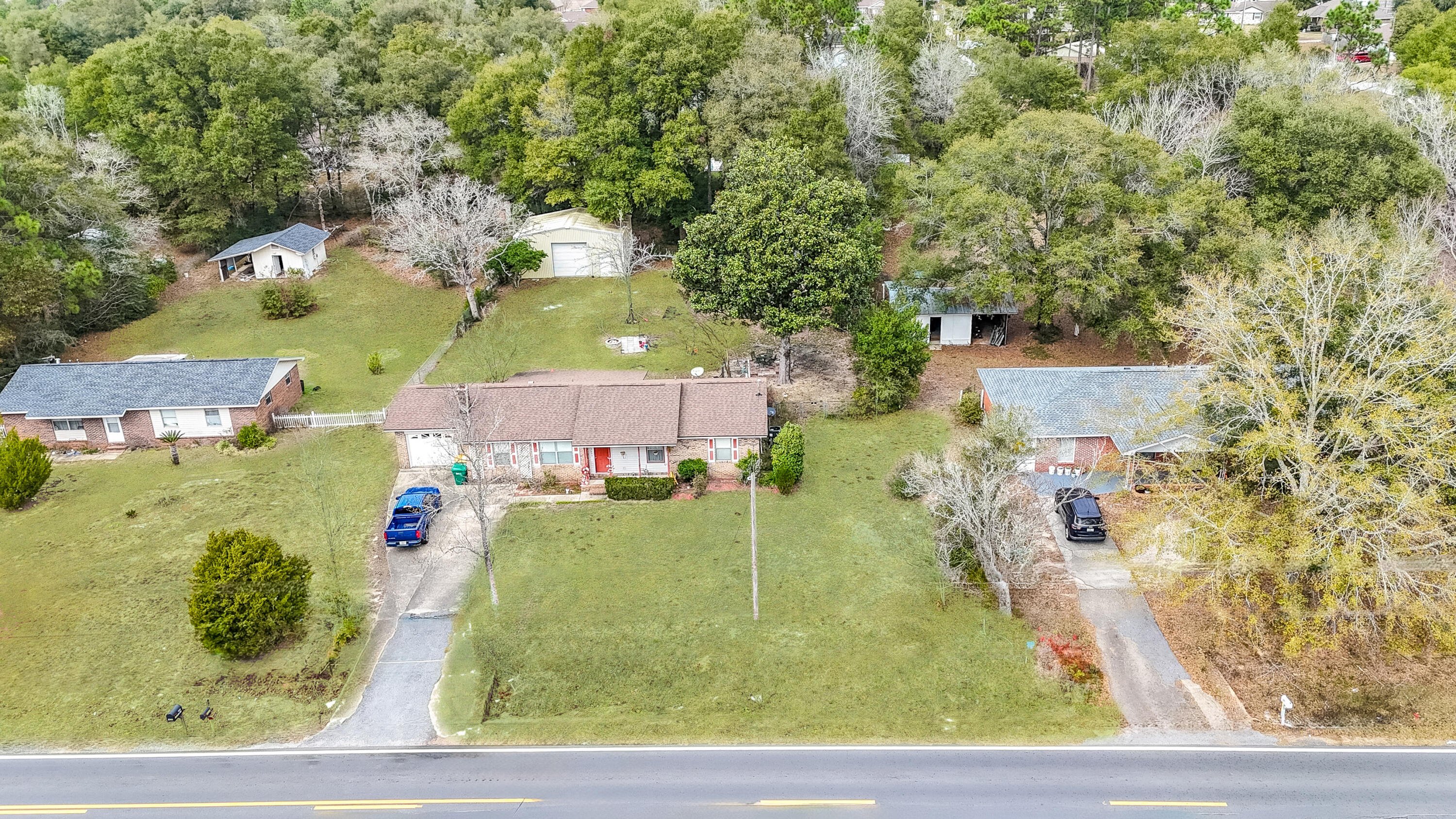 3365 Auburn Road Crestview, FL 32539 - Photo 4 of 24 dji_fly_20260102_135840_0619_17673835825
