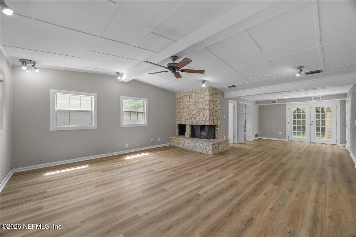 8712 Mathonia Avenue Jacksonville, FL 32211 - Photo 5 of 33 Living Room