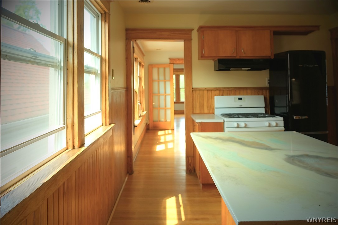 47 Bridgeman Street, Unit UPPR Buffalo, NY 14207 - Photo 6 of 13 Gallery Image 6
