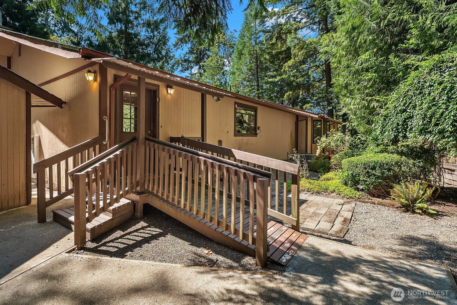 19510 Southeast May Valley Road Issaquah, WA 98027 - Photo 32 of 33 Gallery Image 32