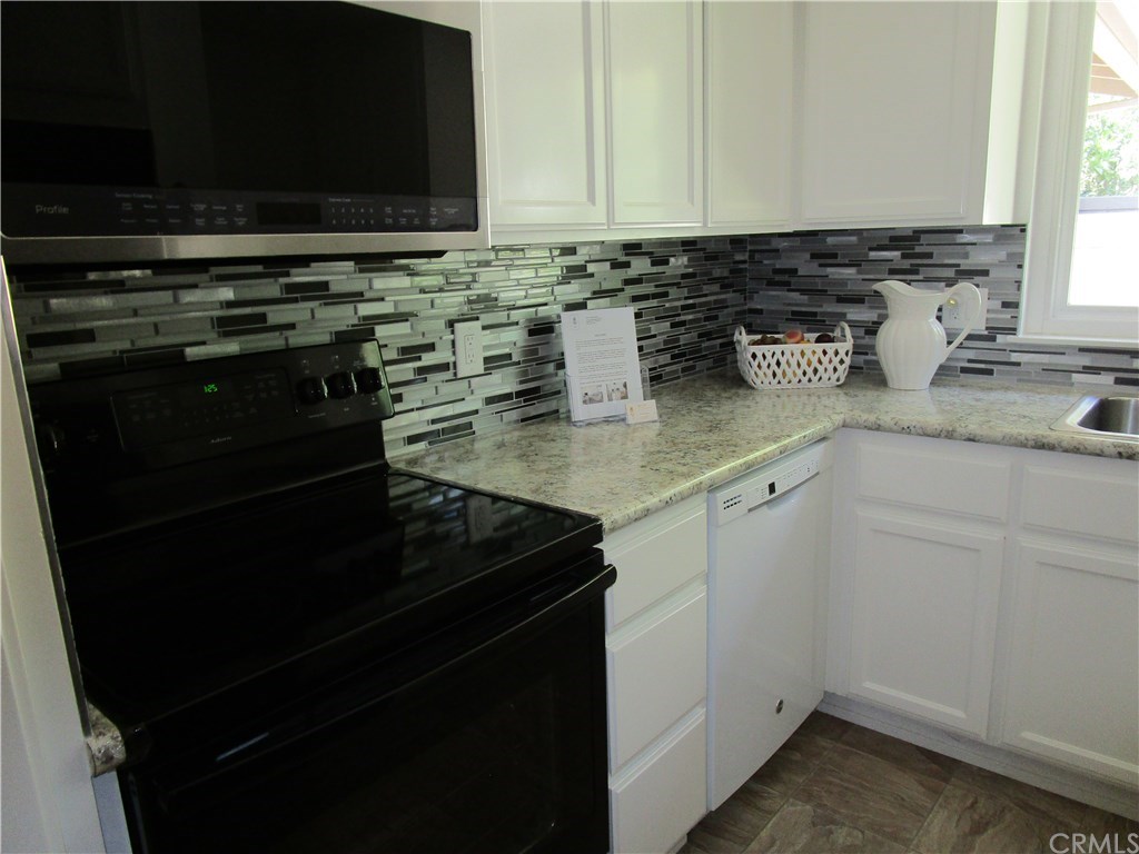 1801 St John Road, Unit 40B Seal Beach, CA 90740 - Photo 11 of 37