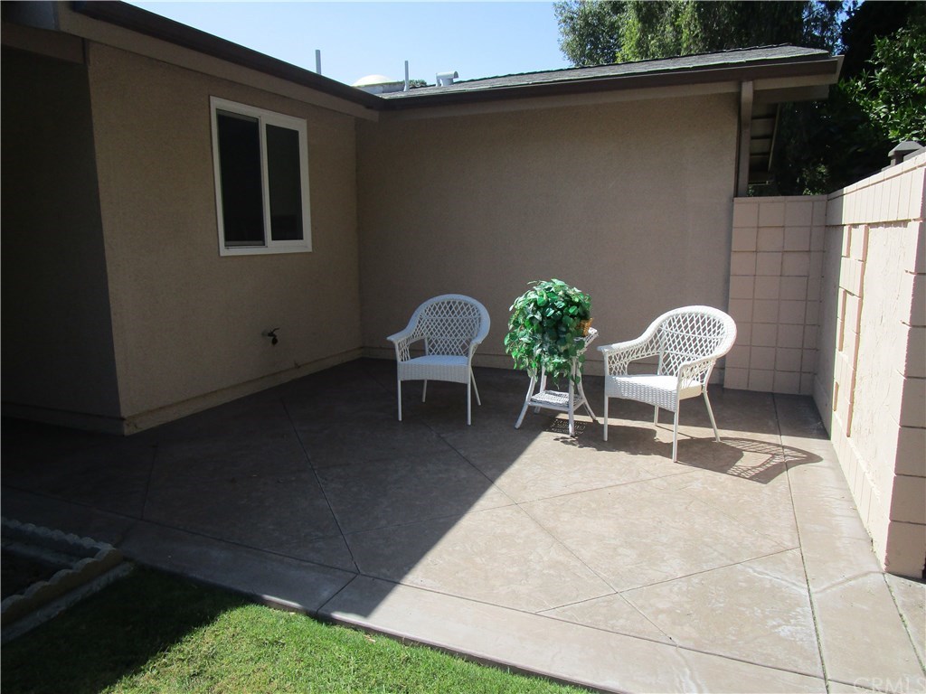 1801 St John Road, Unit 40B Seal Beach, CA 90740 - Photo 4 of 37