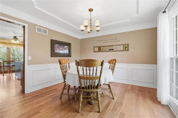 $435,000 | 1100 Wellington Way, Liberty, MO 64068