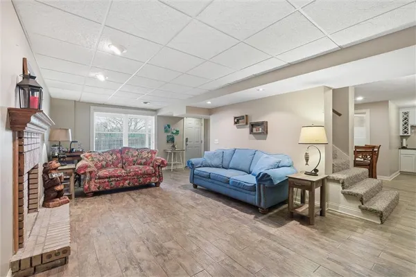 $435,000 | 1100 Wellington Way, Liberty, MO 64068