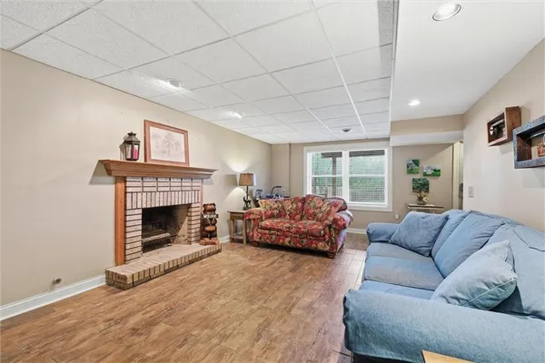$435,000 | 1100 Wellington Way, Liberty, MO 64068