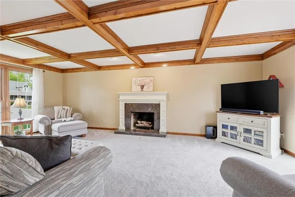 $435,000 | 1100 Wellington Way, Liberty, MO 64068