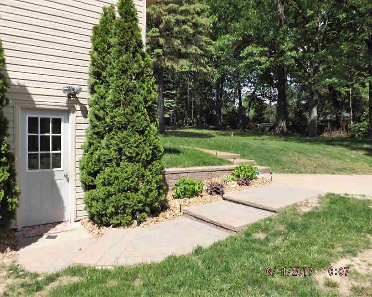 1918 Gray Road Howell, MI 48843 - Photo 17 of 25 21302821-16.JPG