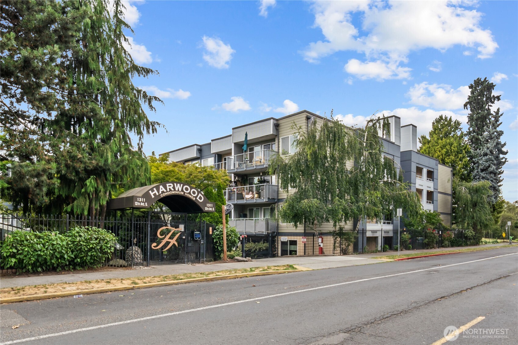 1311 12th Avenue South, Unit F401 Seattle, WA 98144 - Photo 26 of 40