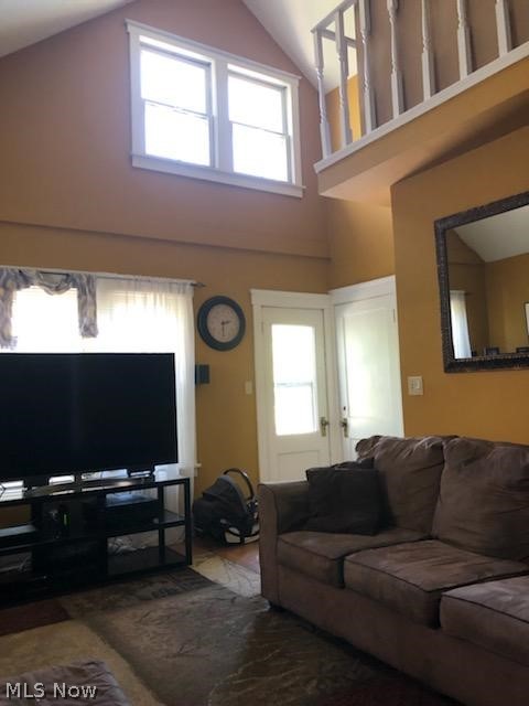 10233 Baltic Road Cleveland, OH 44102 - Photo 3 of 18 Gallery Image 3