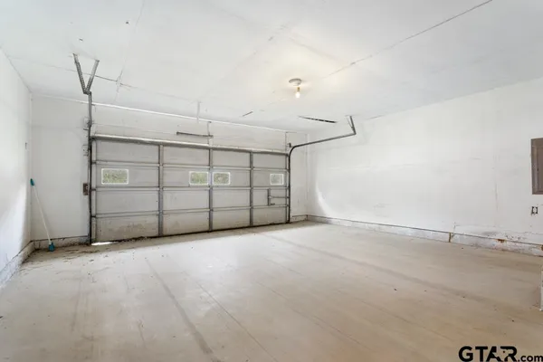 $169,900 | 14832 Farm To Market Road 2661, Flint, TX 75762