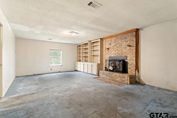 $169,900 | 14832 Farm To Market Road 2661, Flint, TX 75762