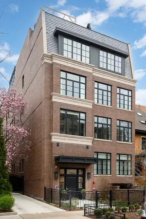$2,450,000 | 454 West Barry Avenue, Unit 3, Chicago, IL 60657