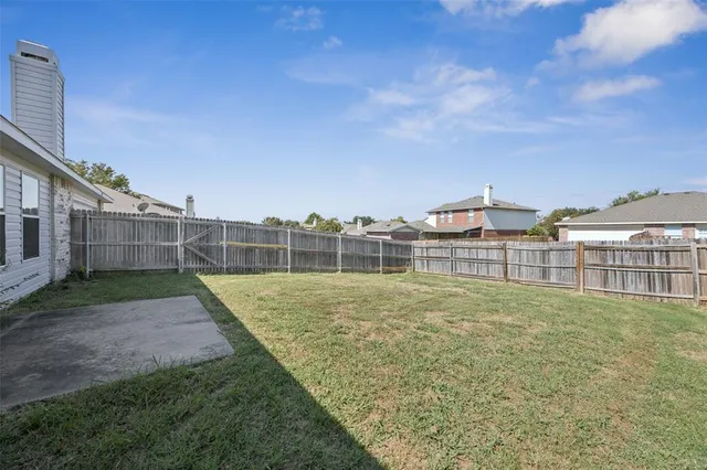 $300,000 | 1438 Stewart Drive, Rockwall, TX 75032