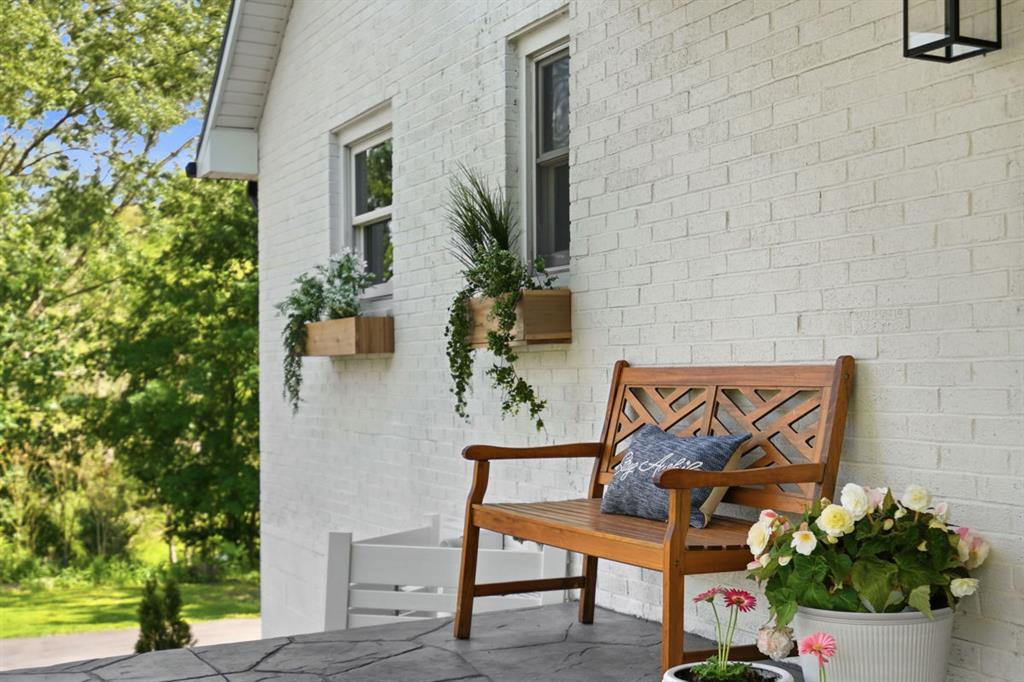 196 Lutz Road Zelienople, PA 16063 - Photo 8 of 50 Gallery Image 8