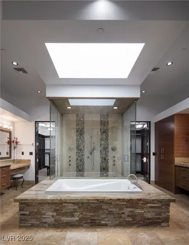 $6,750,000 | 17 Soaring Bird Court, Las Vegas, NV 89135