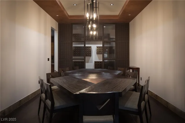 $6,750,000 | 17 Soaring Bird Court, Las Vegas, NV 89135