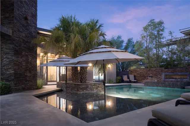 $6,750,000 | 17 Soaring Bird Court, Las Vegas, NV 89135