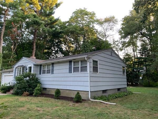 4 Pontiac Road Walpole, MA 02081 - Photo 3 of 19 Gallery Image 3
