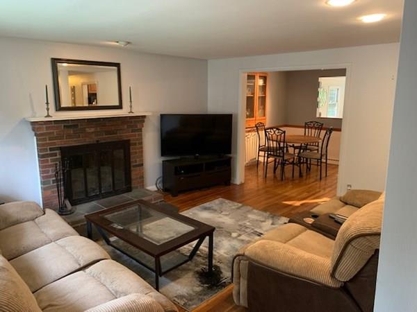 4 Pontiac Road Walpole, MA 02081 - Photo 5 of 19 Gallery Image 5