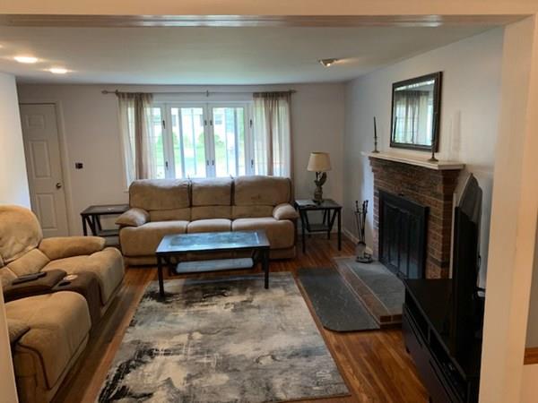 4 Pontiac Road Walpole, MA 02081 - Photo 6 of 19 Gallery Image 6