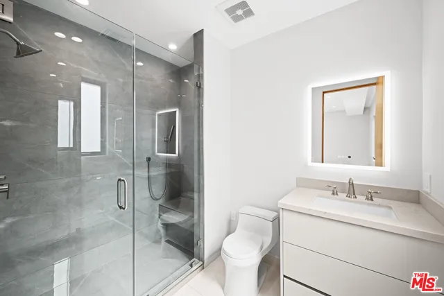 $29,900 | 213 North Palm Drive, Beverly Hills, CA 90210