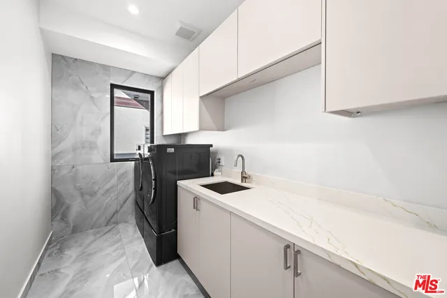 $29,900 | 213 North Palm Drive, Beverly Hills, CA 90210