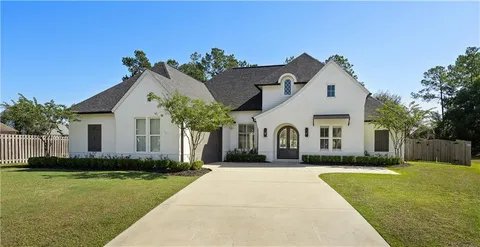 $670,000 | 3009 Hidden Cove Lane, Madisonville, LA 70447