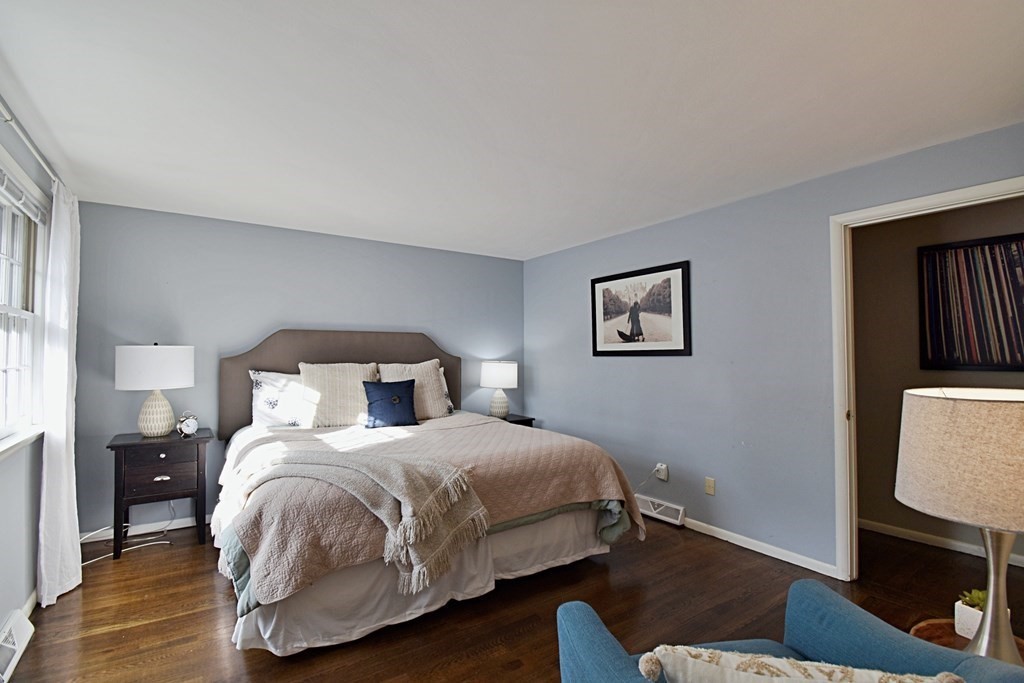 41 Ledgewood Road Framingham, MA 01701 - Photo 16 of 42