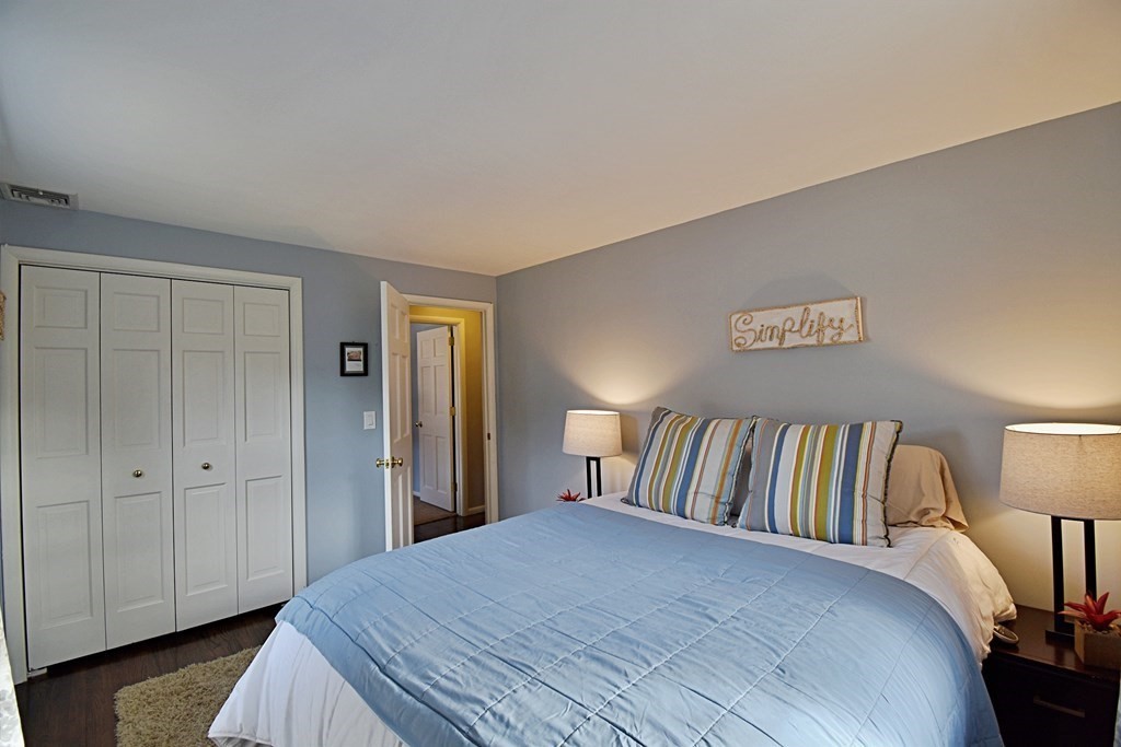 41 Ledgewood Road Framingham, MA 01701 - Photo 20 of 42