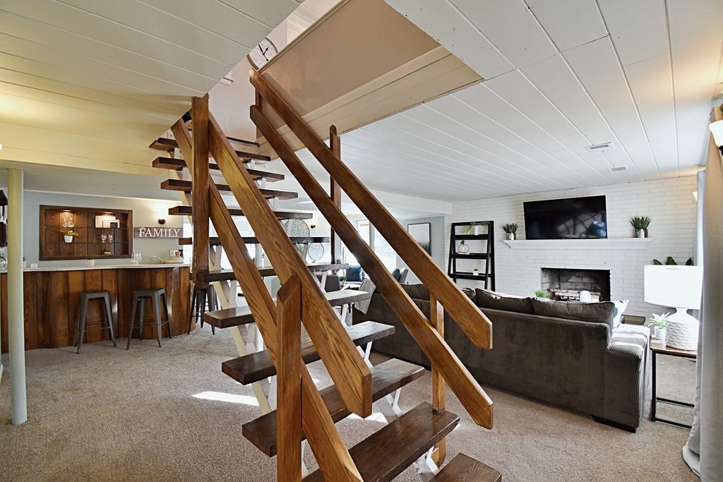 41 Ledgewood Road Framingham, MA 01701 - Photo 28 of 42