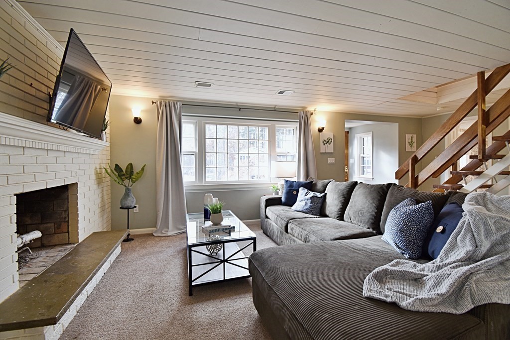 41 Ledgewood Road Framingham, MA 01701 - Photo 29 of 42