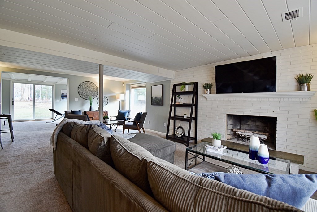 41 Ledgewood Road Framingham, MA 01701 - Photo 31 of 42