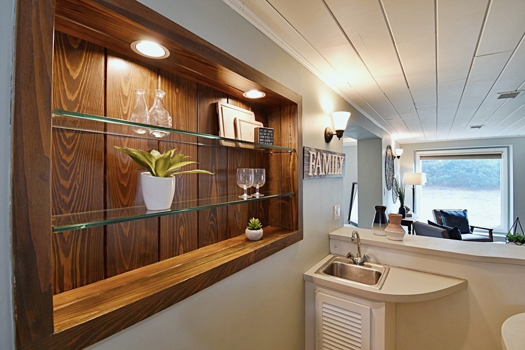 41 Ledgewood Road Framingham, MA 01701 - Photo 34 of 42