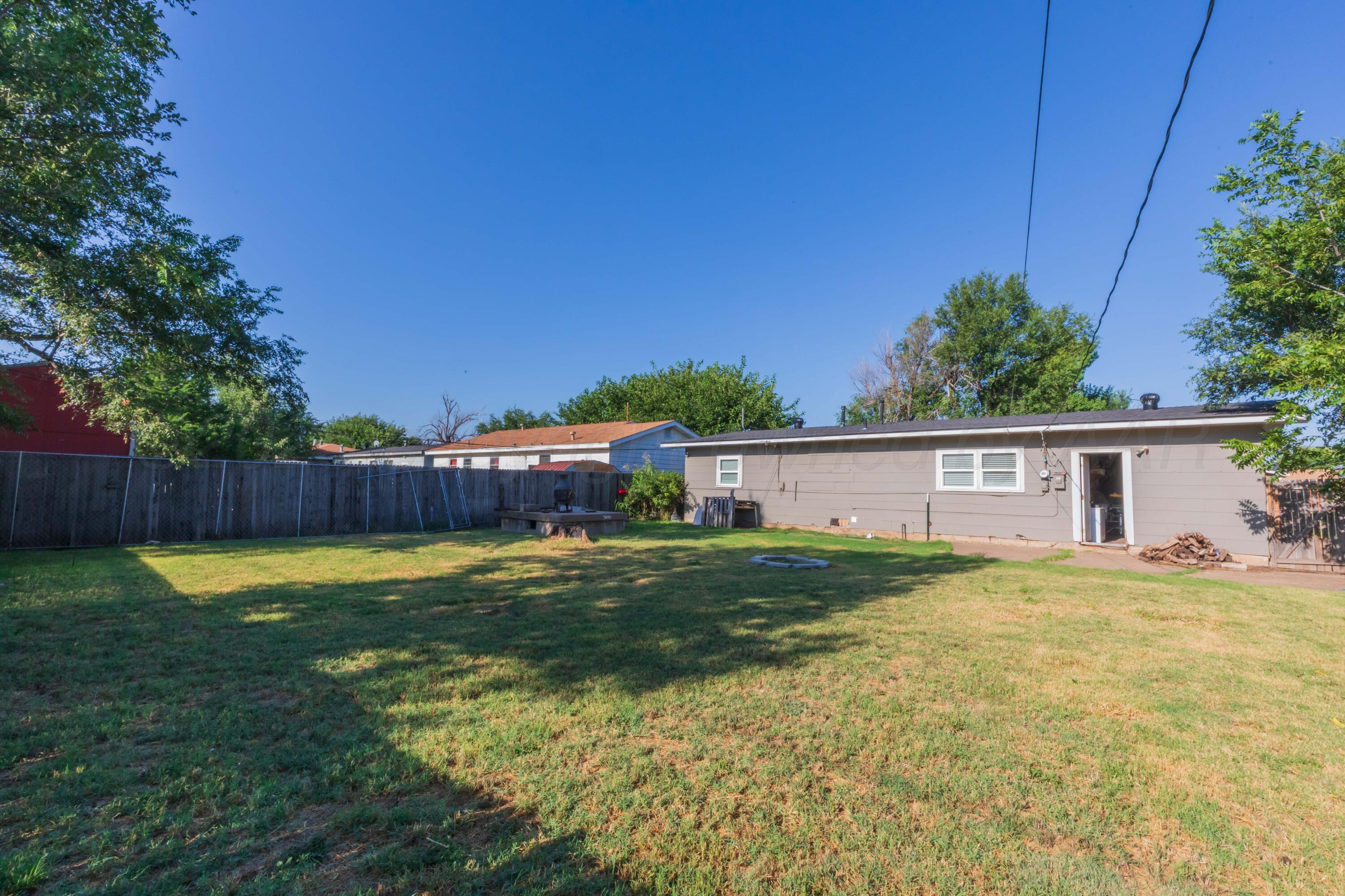 2138 North Sumner Street Pampa, TX 79065 - Photo 30 of 30 a house view with a backyard space