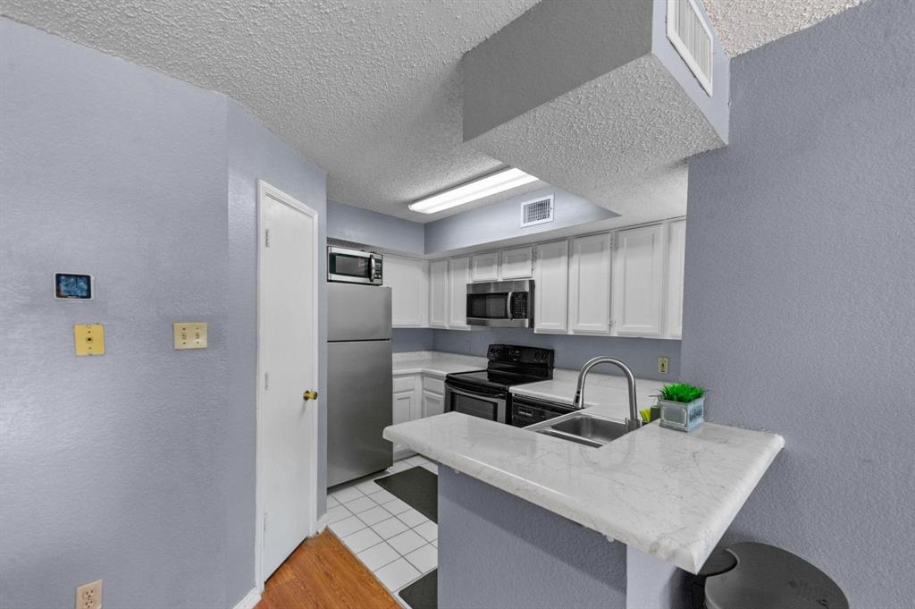 9815 Walnut Street, Unit 204 Dallas, TX 75243 - Photo 21 of 28