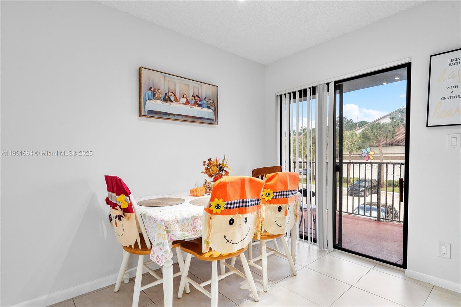 510 South Park Road, Unit 2510 Hollywood, FL 33021 - Photo 4 of 14 a dining room with furniture and window