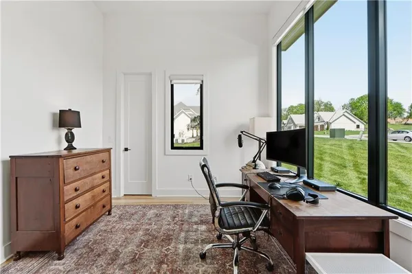 $1,695,000 | 7300 Northwest Pampas Lane, Parkville, MO 64152