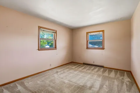 $299,900 | 501 Nicholson Avenue, South Milwaukee, WI 53172