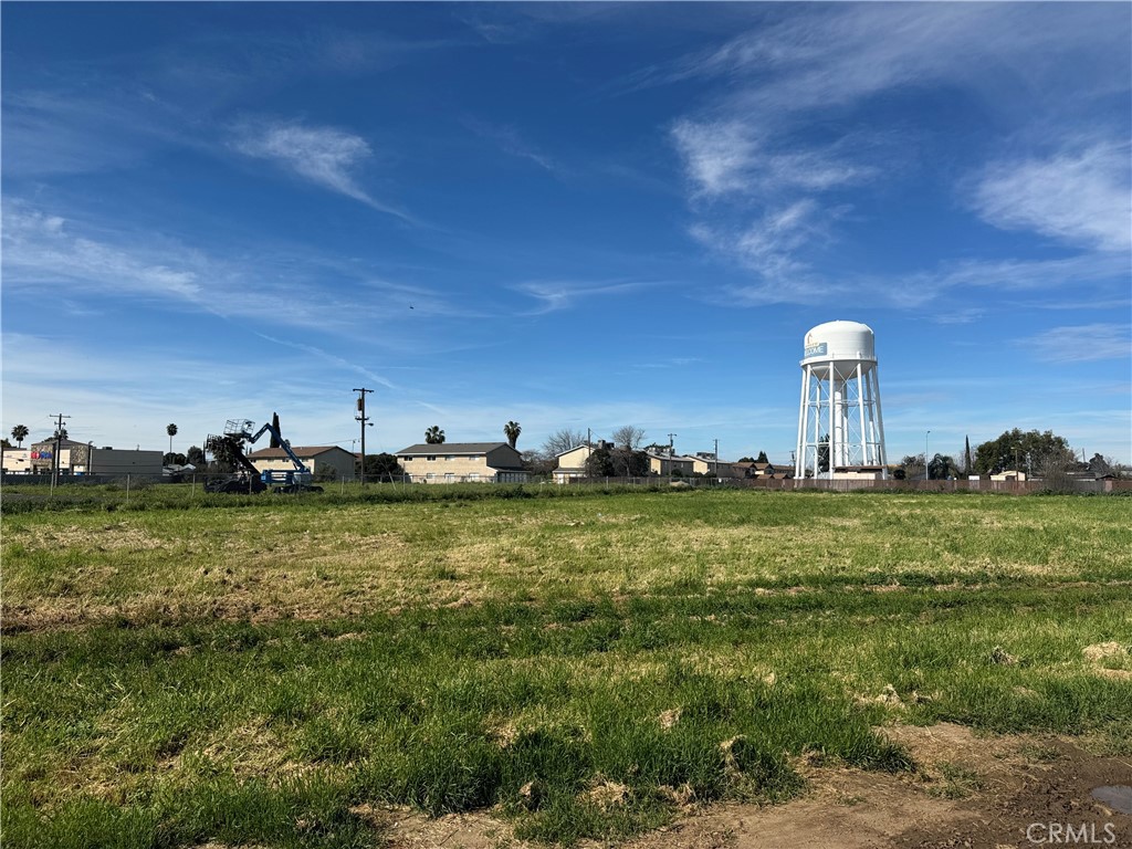 125 North Parsons Merced, CA 95341 - Photo 3 of 14