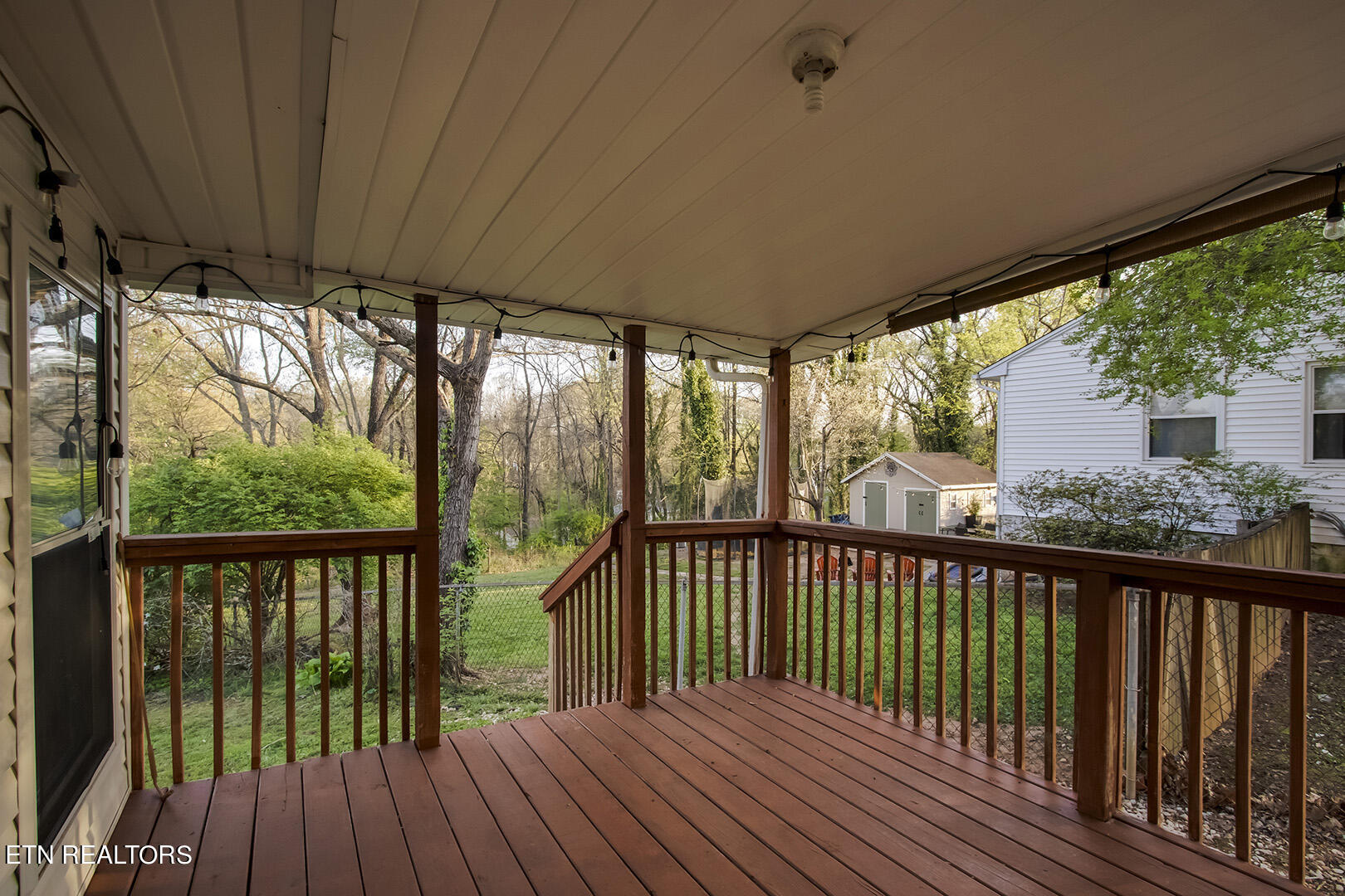 116 Arizona Road Oak Ridge, TN 37830 - Photo 13 of 42 13_ArizonaRoad_116_BackPorch01