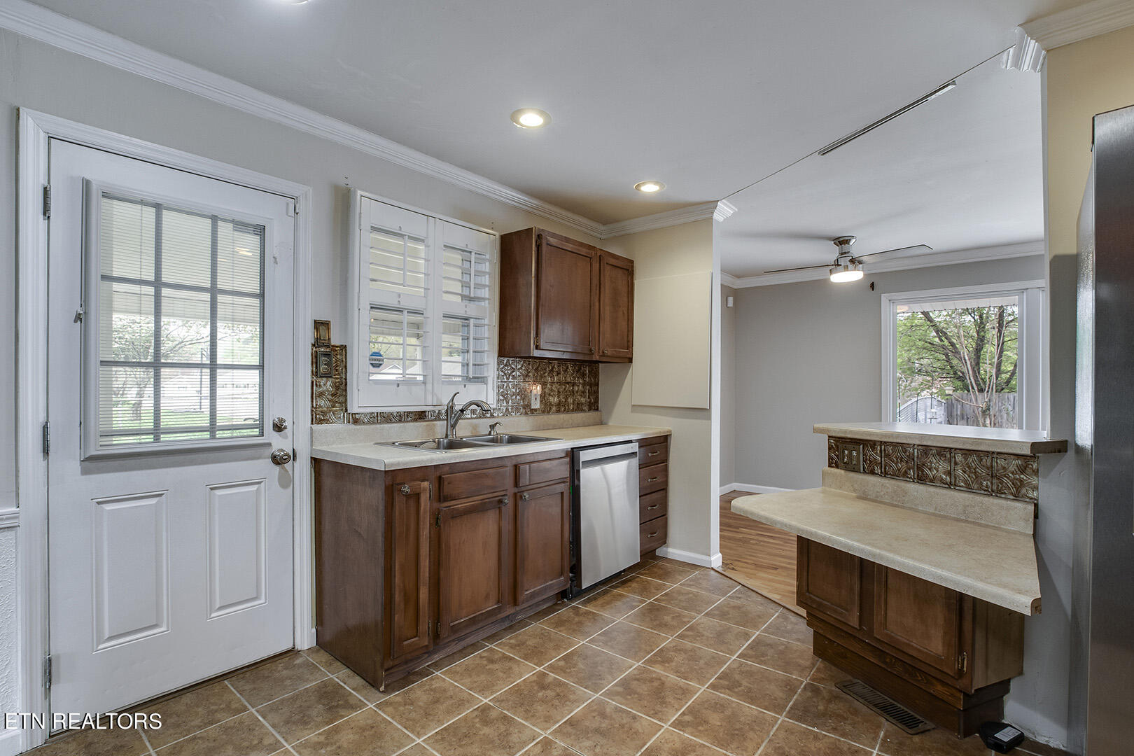 116 Arizona Road Oak Ridge, TN 37830 - Photo 17 of 42 17_ArizonaRoad_116_Kitchen03