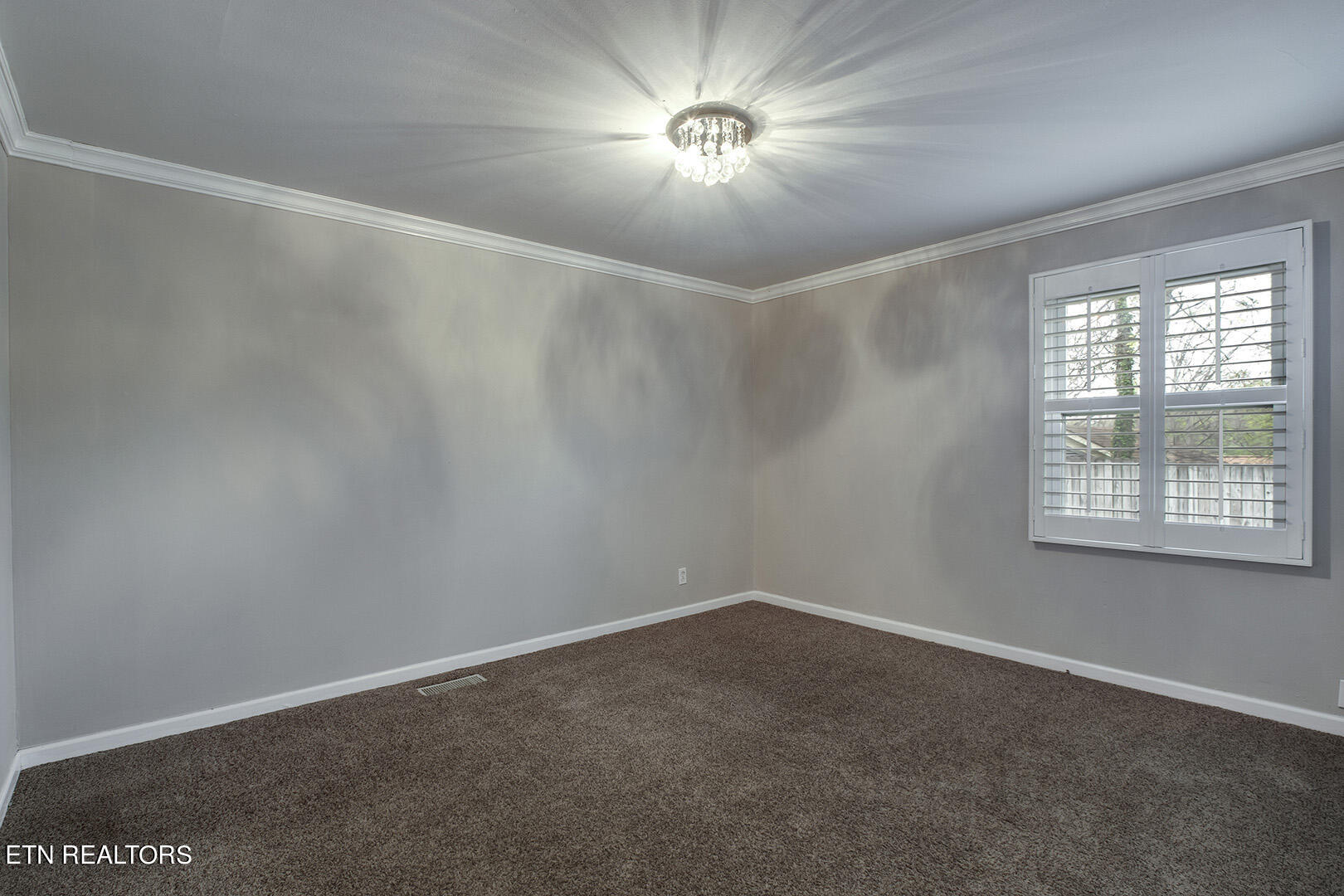 116 Arizona Road Oak Ridge, TN 37830 - Photo 32 of 42 32_ArizonaRoad_116_Bedroom2_01